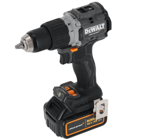 Набір з двох акумуляторних інструментів McLaren F1 TEAM LIMITED EDITION XR Li-lon 18В 4Аг DeWALT DCK200MM2T з доставкою