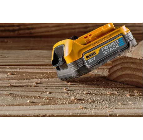 Аккумуляторная батарея PowerStack XR Li-Ion 18В 1.7Ач DeWALT DCBP034 с доставкой