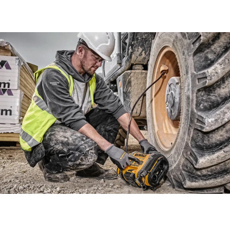 Компресор повітряний акумуляторний DeWALT DCC018N у Львові
