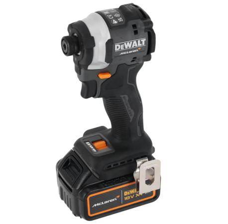 Шурупокрут акумуляторний ударний McLaren F1 TEAM LIMITED EDITION XR Li-lon 18В 4Аг 205Нм DeWALT DCF85MM2T ціна