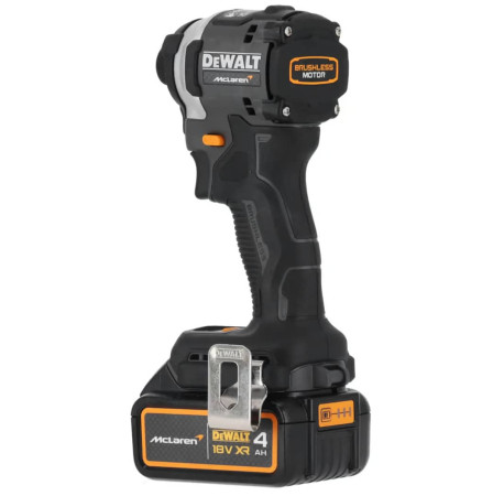 Набір з двох акумуляторних інструментів McLaren F1 TEAM LIMITED EDITION XR Li-lon 18В 4Аг DeWALT DCK200MM2T В Тулс ДеВолт