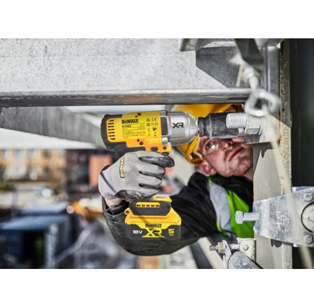 Гайковерт аккумуляторный ударный DeWALT DCF900N с доставкой