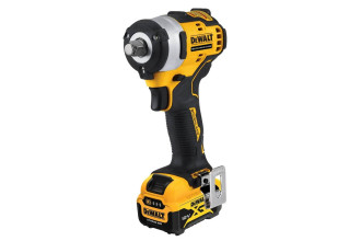 Гайковерт аккумуляторный ударный XR Li-lon 12В 5Ач 338Нм DeWALT DCF901P2