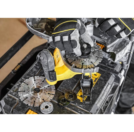 Штроборез аккумуляторный DeWALT DCG200T2 в Киеве