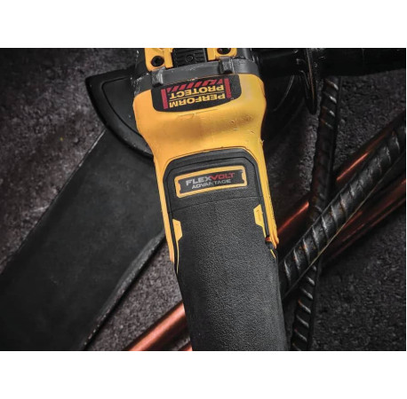Угловая шлифмашина Болгарка аккумуляторная DeWALT DCG409VST1 стоимость