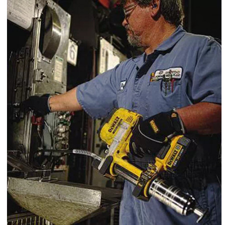 Пістолет маcляний акумуляторний DeWALT DCGG571M1 В Тулс ДеВолт