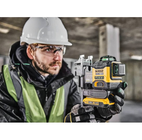 Лазерний рівень лінійний 3-х площинний DeWALT DCLE34031D1 в магазині Tools DeWalt