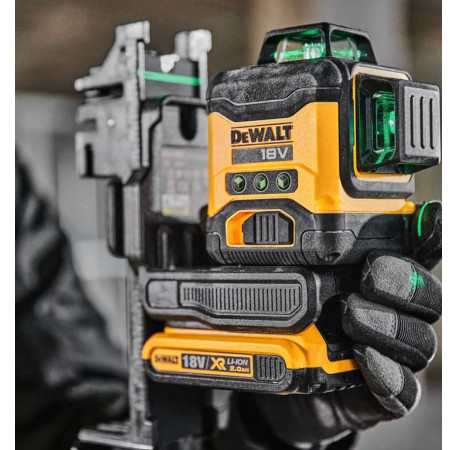 Лазерный уровень линейный 3-х плоскостной DeWALT DCLE34031N с другого ракурса