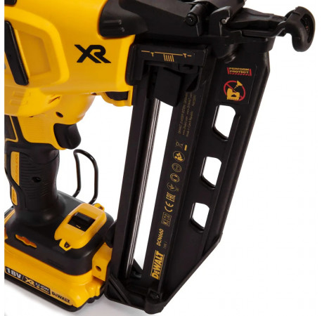Пістолет цвяхозабивний акумуляторний DeWALT DCN662D2 ціна