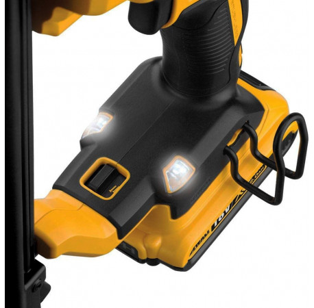 Степлер скобозабивний акумуляторний DeWALT DCN681D2 в магазині Tools DeWalt