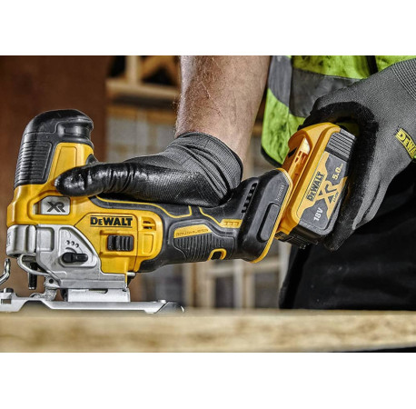 Пила лобзикова акумуляторна DeWALT DCS335P2 