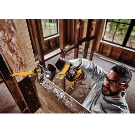 Пила шабельна акумуляторна DeWALT DCS369NT вартість