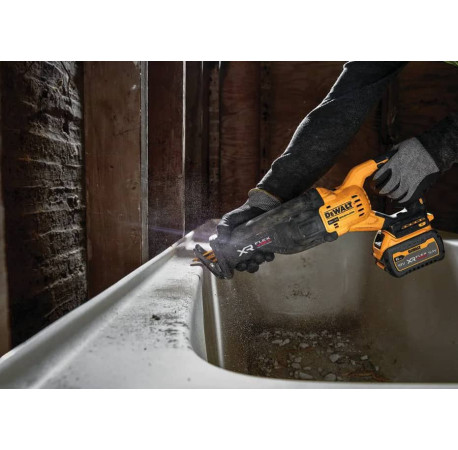 Пила шабельна акумуляторна DeWALT DCS386NT купити за ціною в — Tools DeWalt