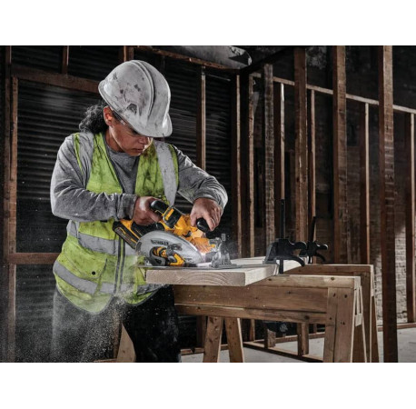Пила дискова акумуляторна DeWALT DCS573T1 купити за ціною в — Tools DeWalt