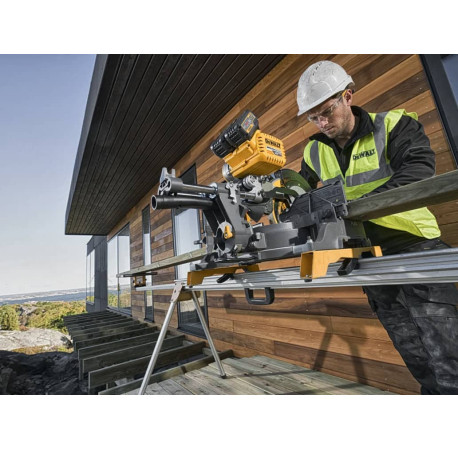 Пила торцювальна акумуляторна DeWALT DHS780N каталог