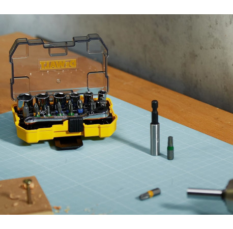 Набор бит и головок и гаечный ключ 24 шт DeWALT DT71516 в Тулс ДеВолт
