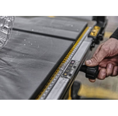 Пила циркулярная настольная сетевая DeWALT DWE7492 фото