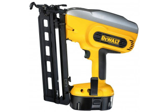 Акумуляторний цвяхозабивач DeWALT DC618K