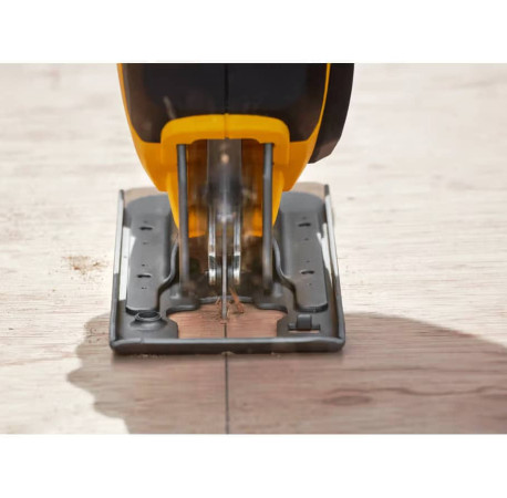 Пила лобзикова акумуляторна Li-lon 18В Stanley Fatmax SFMCS600B ціна