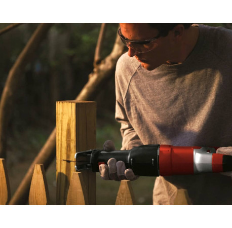 Пила сабельная сетевая 1050Вт Black+Decker RS1050EK в Тулс ДеВолт
