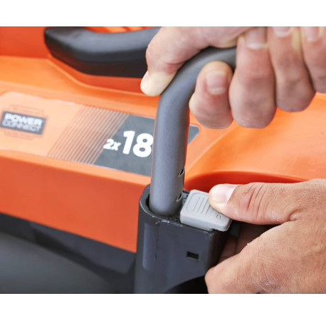 Газонокосарка акумуляторна 32см Li-lon 18В 2.5Аг Black+Decker BCMW3318L2 ціна