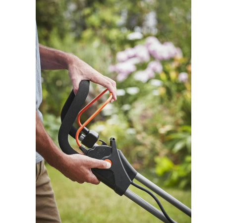 Газонокосарка акумуляторна 32см Li-lon 18В 2.5Аг Black+Decker BCMW3318L2 каталог