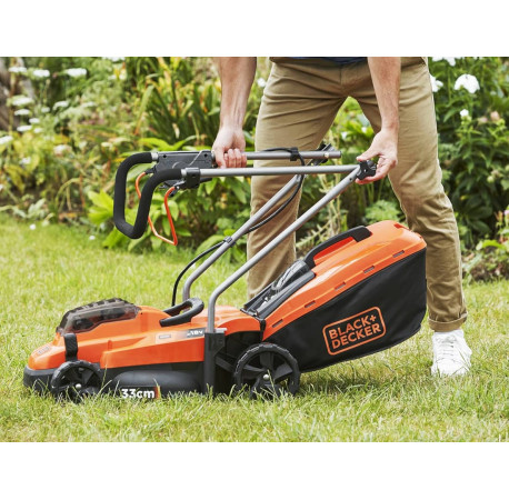 Газонокосарка акумуляторна 32см Li-lon 18В 2.5Аг Black+Decker BCMW3318L2 фото