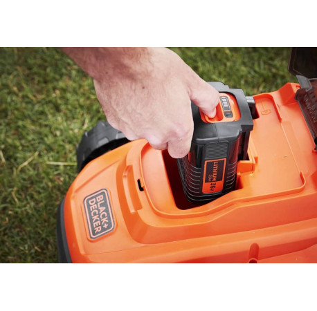 Газонокосарка акумуляторна 32см Li-lon 36В 2.5Аг Black+Decker BCMW3336L1 ціна