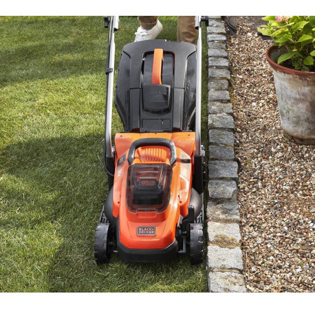 Газонокосарка акумуляторна 32см Li-lon 36В 2.5Аг Black+Decker BCMW3336L1 фото