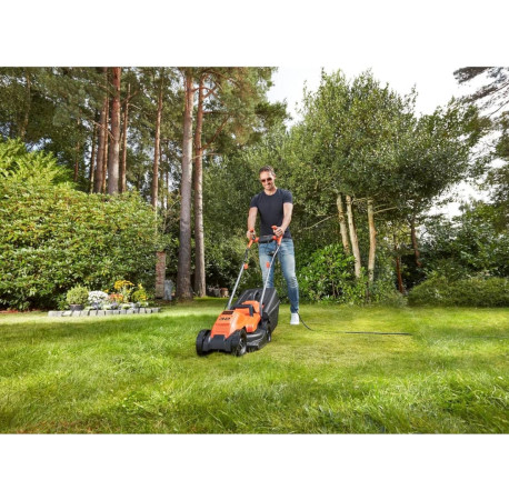 Газонокосарка електрична 1.2кВт Black+Decker BEMW451 в магазині Tools DeWalt