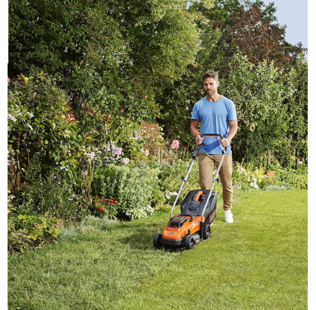 Газонокосарка акумуляторна 32см Li-lon 36В 2.5Аг Black+Decker BCMW3336L1 