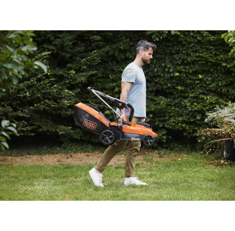 Газонокосарка акумуляторна 32см Li-lon 18В 4Аг Black+Decker BCMW33184L2 
