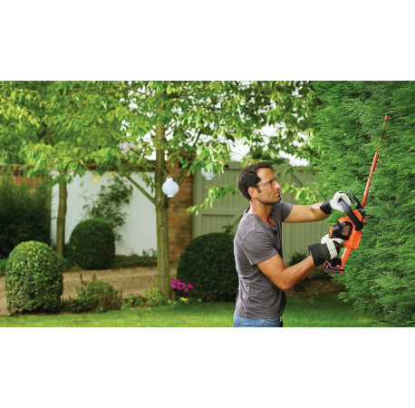 Кущоріз акумуляторний Li-Ion 18B 2Аг Black+Decker GTC18452PC з доставкою