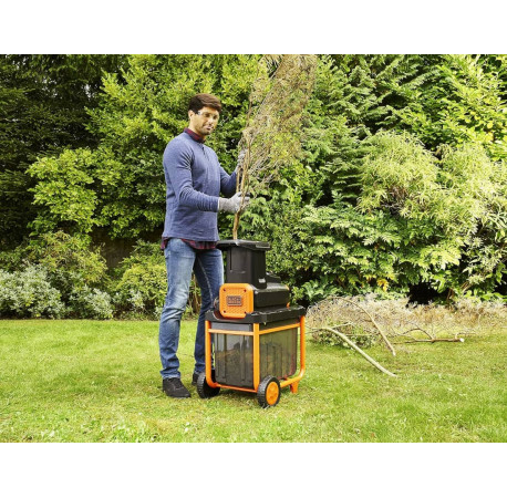 Подрібнювач електричний 2.8 кВт Black+Decker BEGAS5800 ціна
