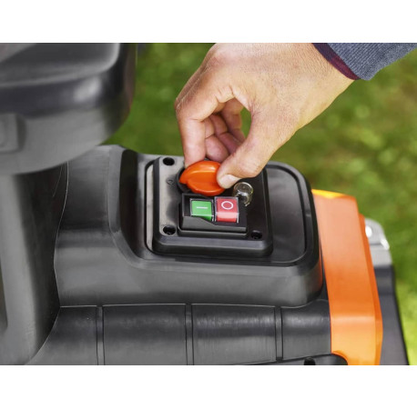 Подрібнювач електричний 2.8 кВт Black+Decker BEGAS5800 з доставкою