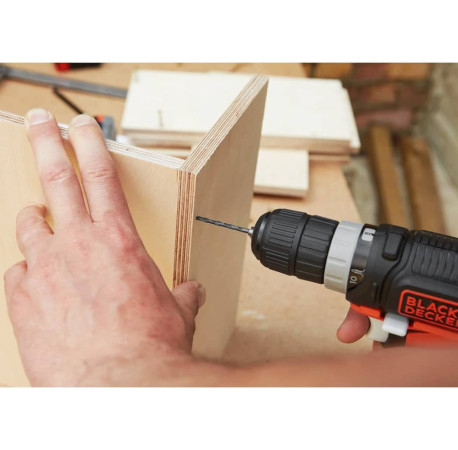 Дриль-шуруповерт акумуляторний Li-lon 10.8В 26Нм Black+Decker BDCDD12USB в магазині Tools DeWalt