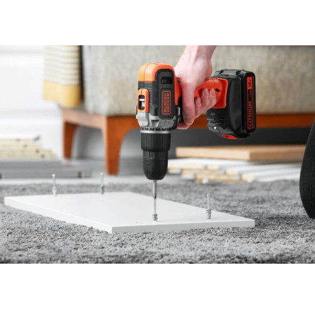 Дриль-шуруповерт ударний акумуляторний Li-lon 18В 1.5Аг 45Нм Black+Decker BCD003C1 