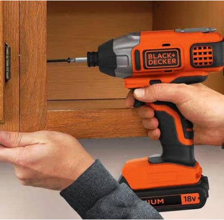 Шурупокрут акумуляторний ударний Li-lon 18В 210Нм Black+Decker BDCIM18N в магазині Tools DeWalt