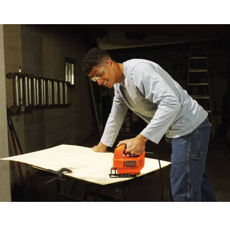 Пила лобзиковая сетевая 400Вт Black+Decker KS501 в Тулс ДеВолт