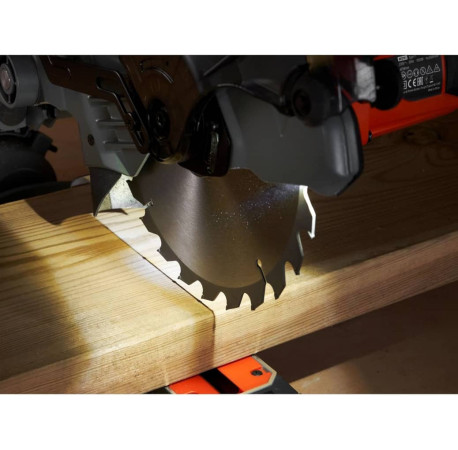 Пила торцовочная сетевая 216мм 1500Вт Black+Decker BES701 в Тулс ДеВолт