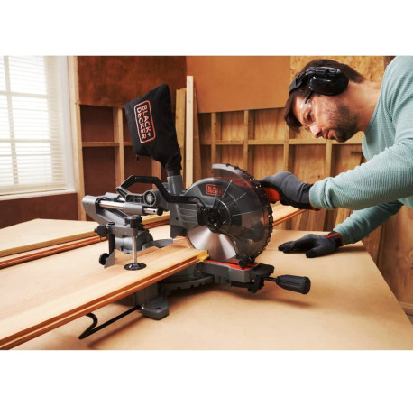 Пила торцовочная сетевая 216мм 1500Вт Black+Decker BES701 в Киеве