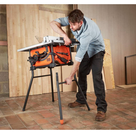 Пила циркулярная настольная сетевая 254мм 1800Вт Black+Decker BES720 в Киеве
