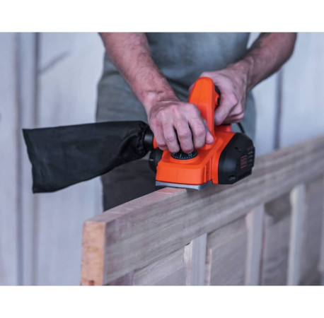 Рубанок сетевой 710Вт Black+Decker BEW712 в Киеве