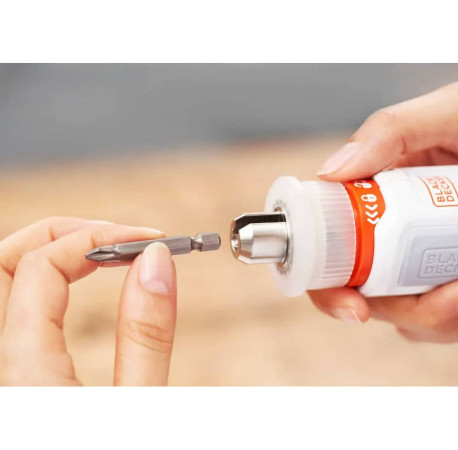 Отвертка аккумуляторная BLACK+DECKER BCRTA01 с другого ракурса