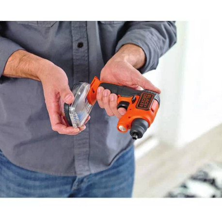 Отвертка-фонарь аккумуляторная BLACK+DECKER BDCSFS30C с доставкой