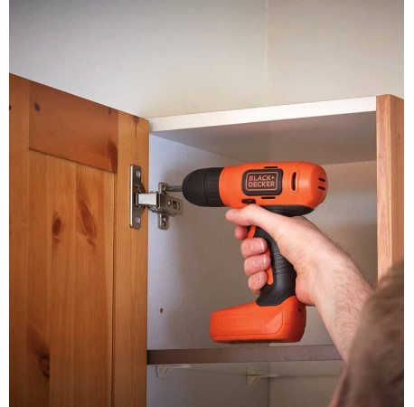 Дрель-шуруповерт аккумуляторный Black+Decker BDCD8 цена