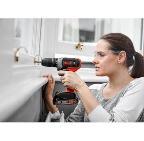 Дриль-шуруповерт акумуляторний Li-lon 18В 1.5Аг 37Нм Black+Decker BCD001C1 у Львові