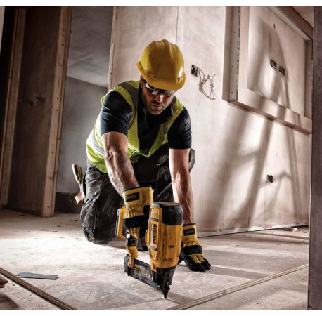 Цвяхи оцинковані 50x1.25 мм уп 5000 шт DeWALT DNBT1850GZ ціна