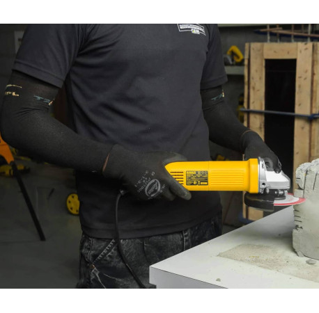 Кутова шліфмашина мережева Болгарка DeWALT DWE4115 з іншого ракурсу