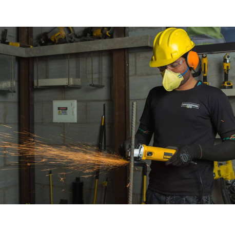 Кутова шліфмашина мережева Болгарка DeWALT DWE4115 вартість